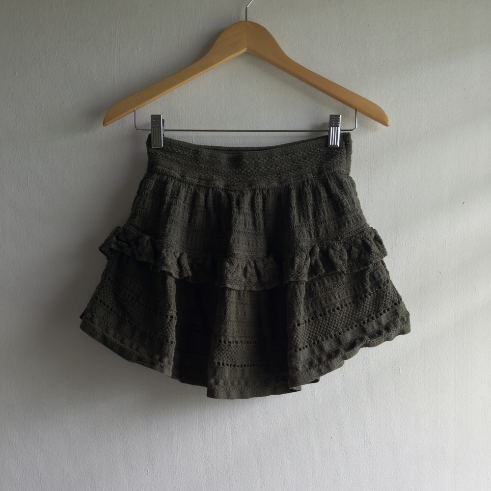 Aerie Tiered Ruffle Eyelet Mini Skirt Women XS Olive Green Boho Cottagecore